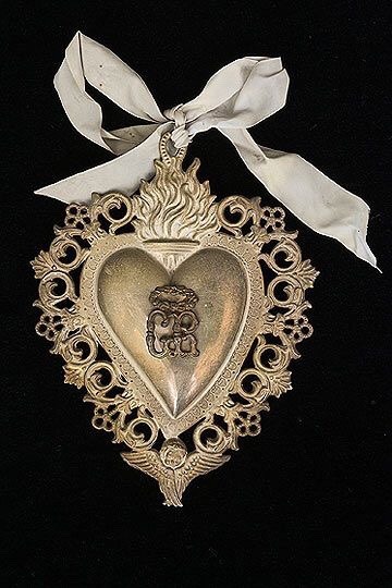 oldmoonlullaby:Italian Silverplated Antique Sacred Hearts. 