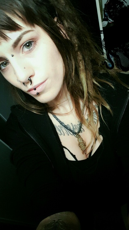 girl with piercings