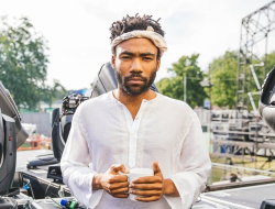 no-ordinarykind:  ch3ssth3cat:  no-ordinarykind:  lowk4y:  forever-childish:  Today is Donald Glover’s 32nd birthday  No way?? Is he that old???   Wait what ?  Ikr? He still look 25 with the beard  Exactly!