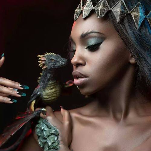 characterlikeme:kaileakes:Dragon Queen by Fabrice Meuwissen Hope you all like the images of Wom