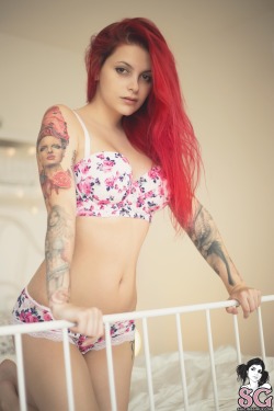 amazingsuicidegirls:  Andreearosse Suicide 