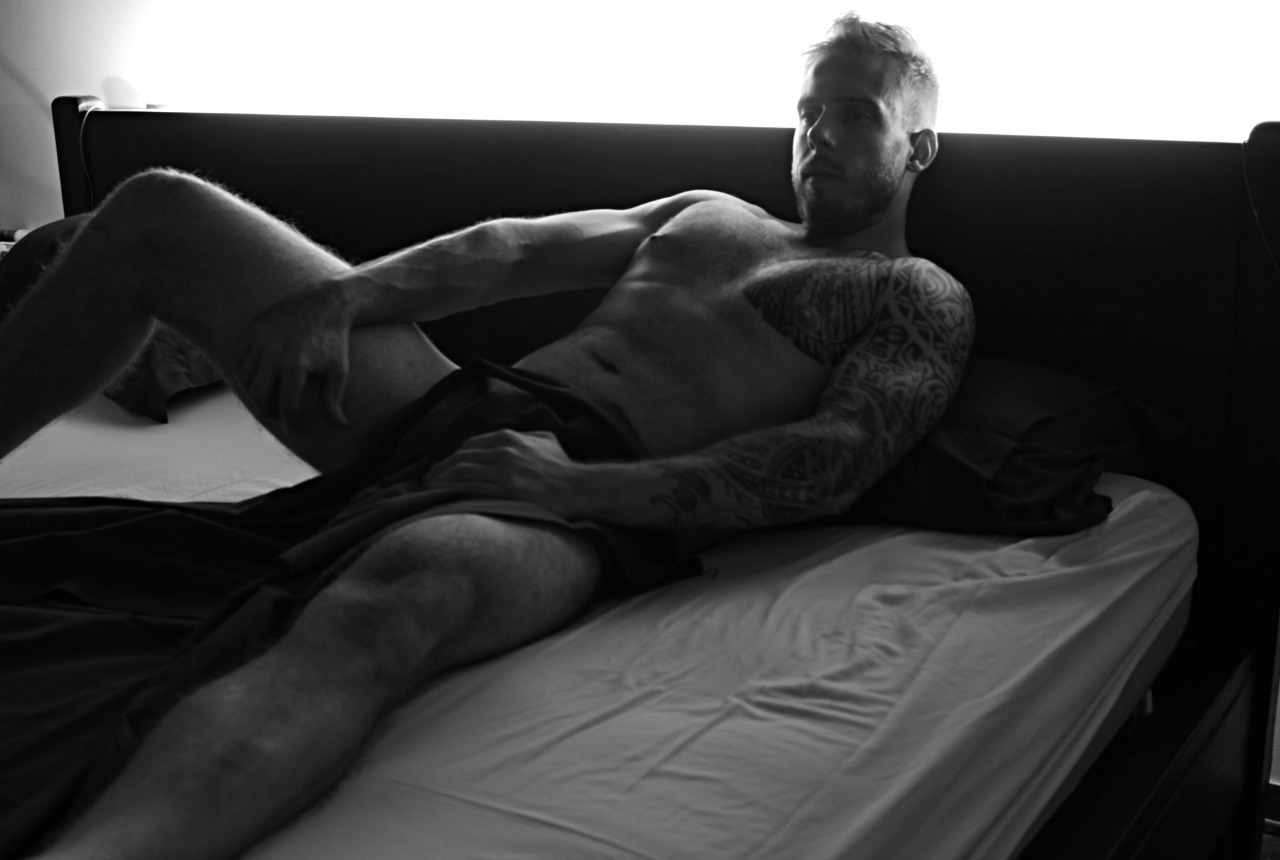 The sexy low&ndash;key&ndash;lyesmith tagged me on this &hellip; i have