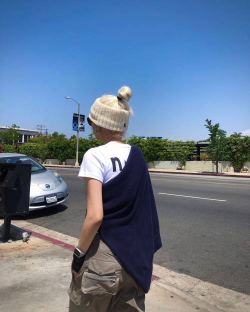 220524 [IG] @_zziwooo0:  Me in LA