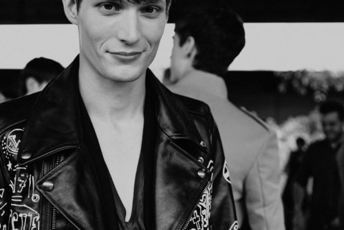 rawrzuhlind:  backstage at diesel black gold ss15 by harry carr 