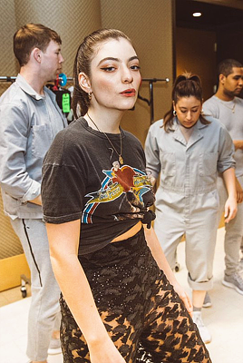 lorde-daily:hello and welcome to the melodrama world tour