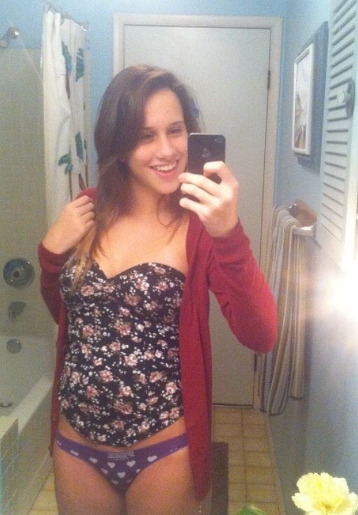 whitecollegegirlwantsbbc:  Jacqueline Kramer from tampa fl   Reblog if you want to