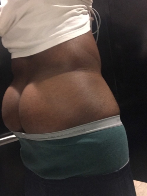 Any Admirers Of A Round Phat Smooth Ass Out There? If So Here&rsquo;s Some Pics For Ya. Reblog For M