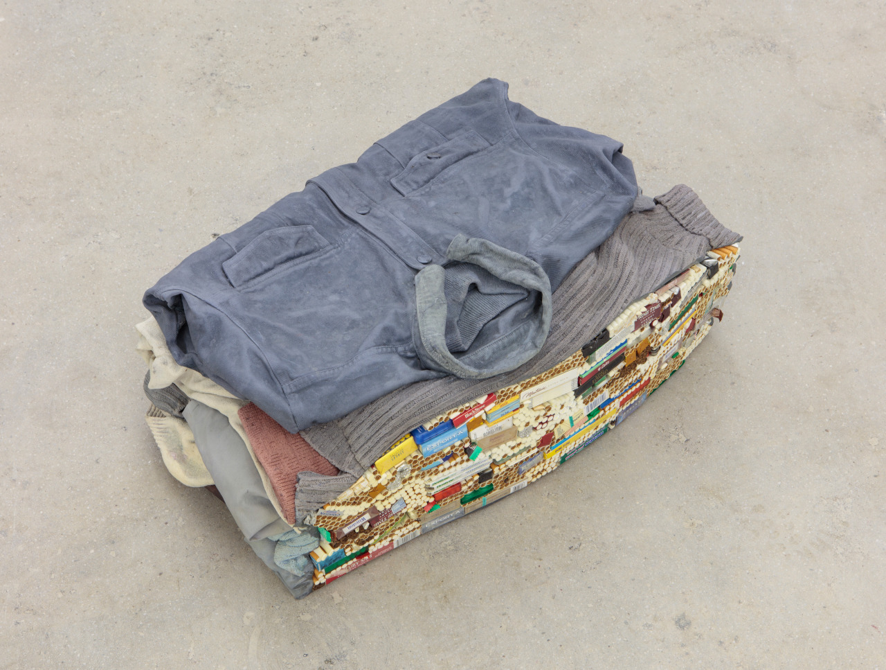 mentaltimetraveller:  “History Made By Artists” at ClearingLiz Magor