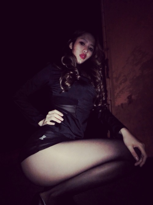 ruotongboomboom: Real women don’t wear panties