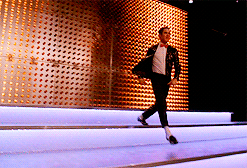 ttita:Blaine Anderson owning the stage