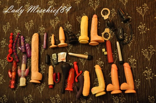 sandiegosubmale:  ladymischief84:  Our arsenal of weapons. Weapons of mass pleasure.   Oh Wow&hellip