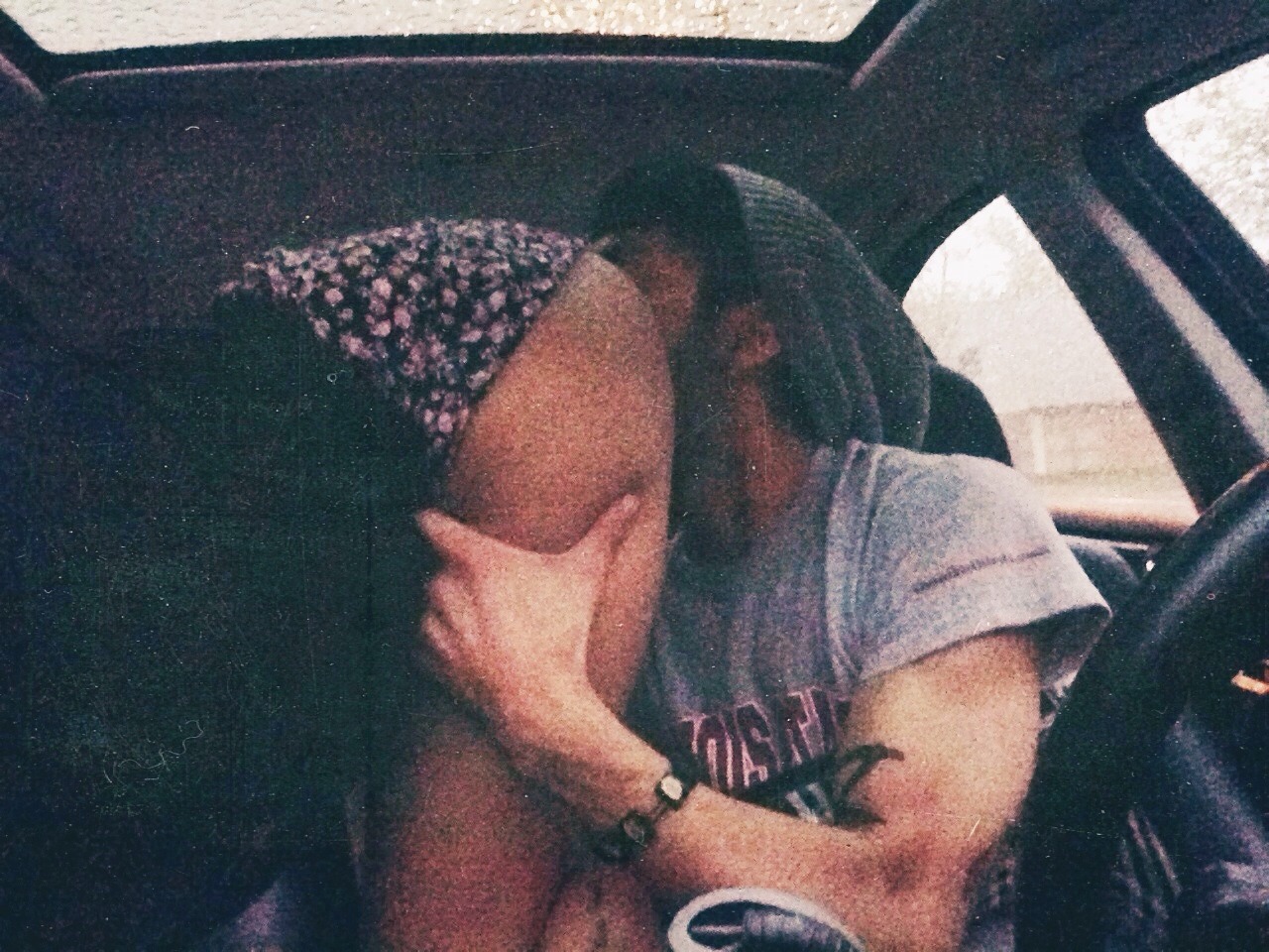 fuck-me-till-the-end:  ¤  Road trippin&rsquo; &amp; pussy lickin&rsquo;