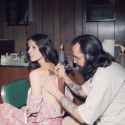 coolkidsofhistory: Getting a tattoo, 1973