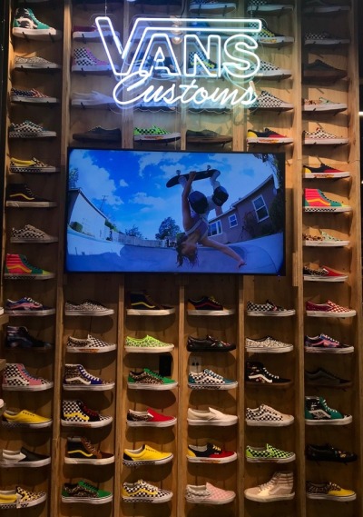 vans display shoe