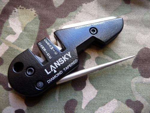 ru-titley-knives:  Lansky Blade Medic .On test for the folks over at Survival Depot , Ive been using this very well thought out field sharpener for the last week , more on that to follow .   Ive been using Lansky bench sharpening system for about 14