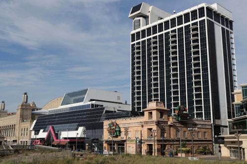 Genuinely a bit sad that the Trump Hotel & Casino in Atlantic City were demolished. They don’t m