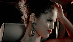 mockingjayalive-deactivated2014:  &ldquo;There’s a million reasons why I should