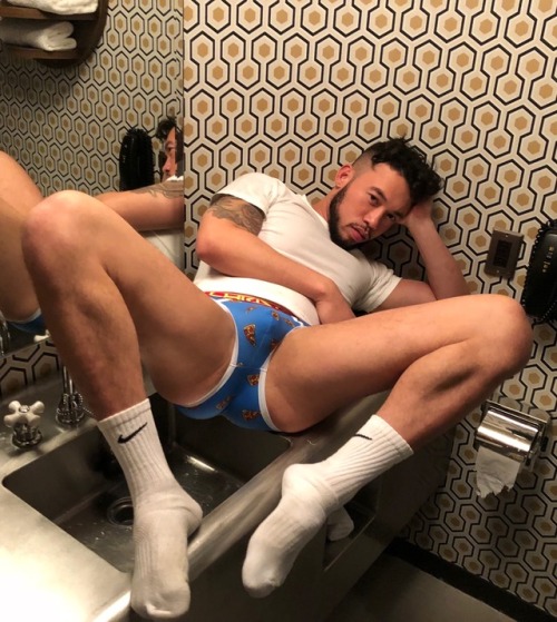 briannieh:‪chinolatino 🧦 #briannieh ‬