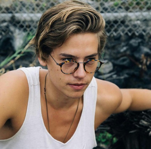 boytrappedinthcloset:  Cole Sprouse has grown up into a fine ass man
