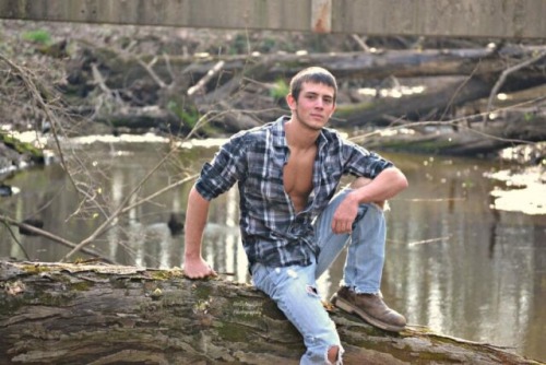 txcwbysexy:  Sexy Young Country Boy