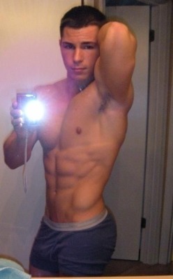 musclehunk93:  i am thinking of so many dirty things i would do to him