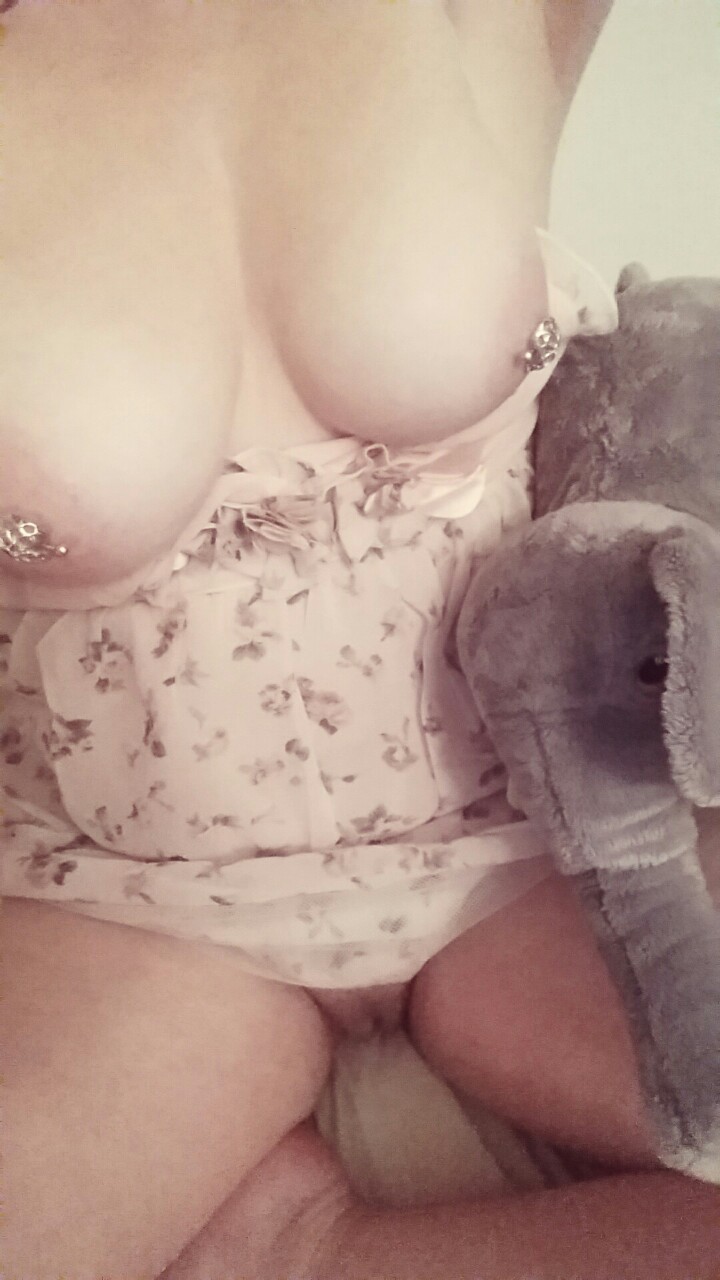 sweetest-sweetsubmissive:  Feeling very little tonight with Ms. Blue..also I got