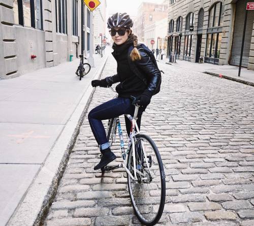 levis-commuter: @krysblakemorecommitted to the cobblestones of NYC. : @chrispino.