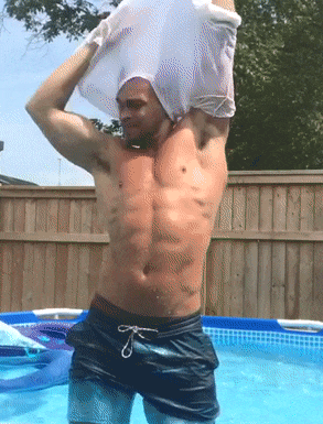shreddedgifs:  wet t-shirt
