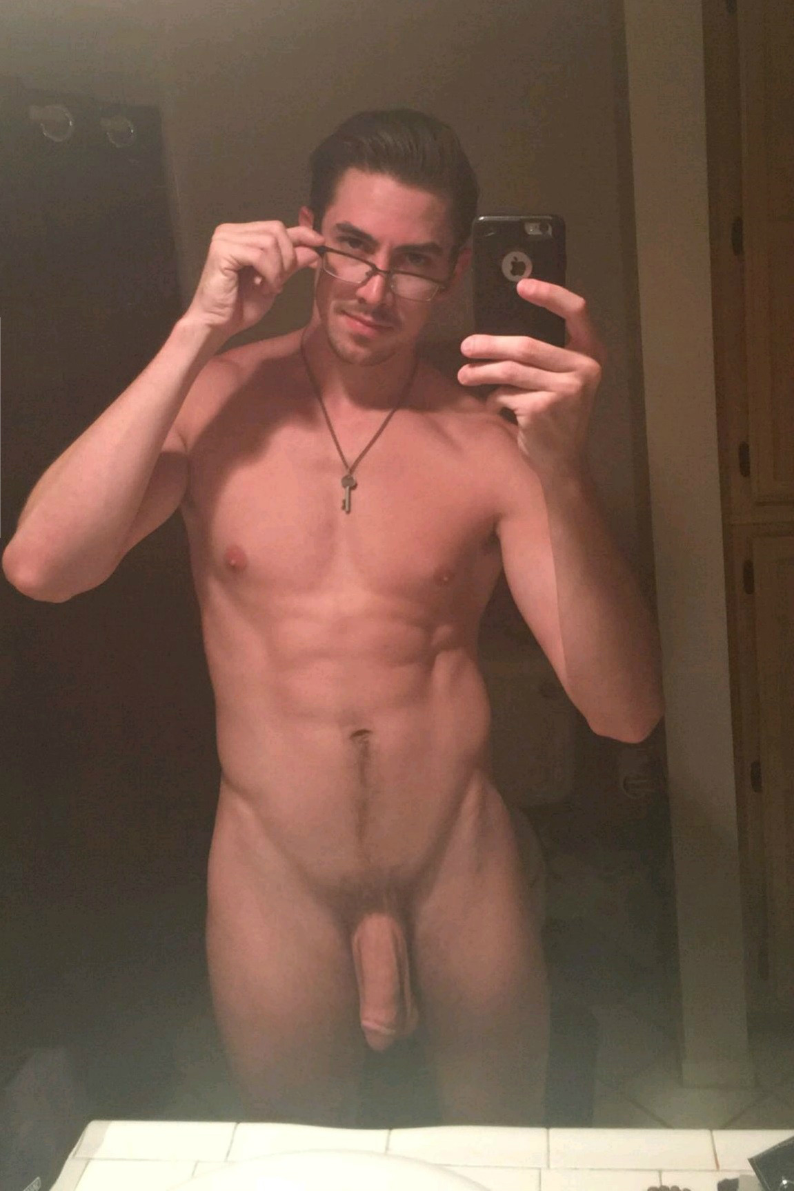 edwardildo:  Big fuckr