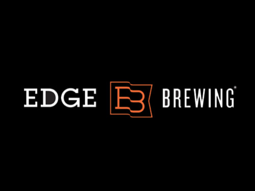 Site Oficial | Facebook | Instagram | Twitter | Importadora
SOBRE A EDGE BREWING
Uma cervejaria nova, assim como um frescor que um lúpulo deve ter em uma IPA. A Edge Brewing fica em Barcelona e foi fundada em 2013, pelos americanos Scott Vanover e...