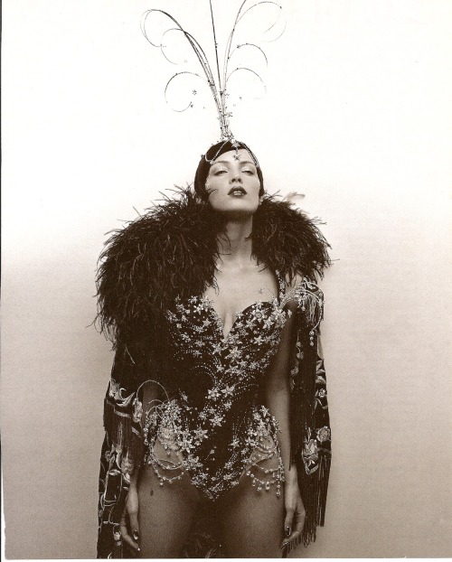 dandyism22: johngallianotheking: Showgirl corset - John Galliano S/S 1997 RTW. DANDYISM…&hell