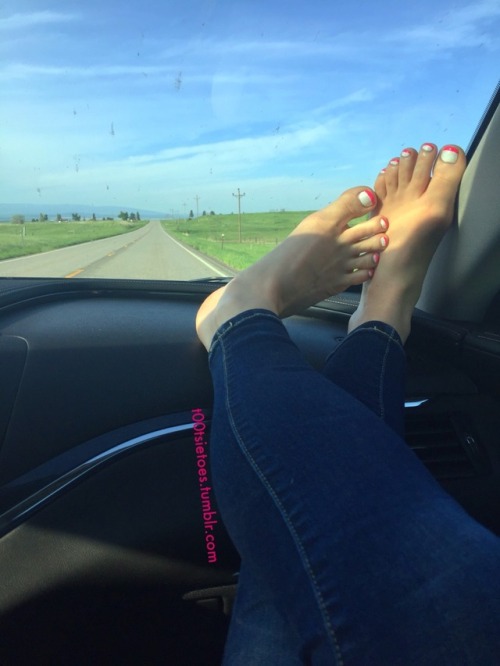 t00tsietoes:  You know what else summertime means? Feet on dash shots! 🕶☀️
