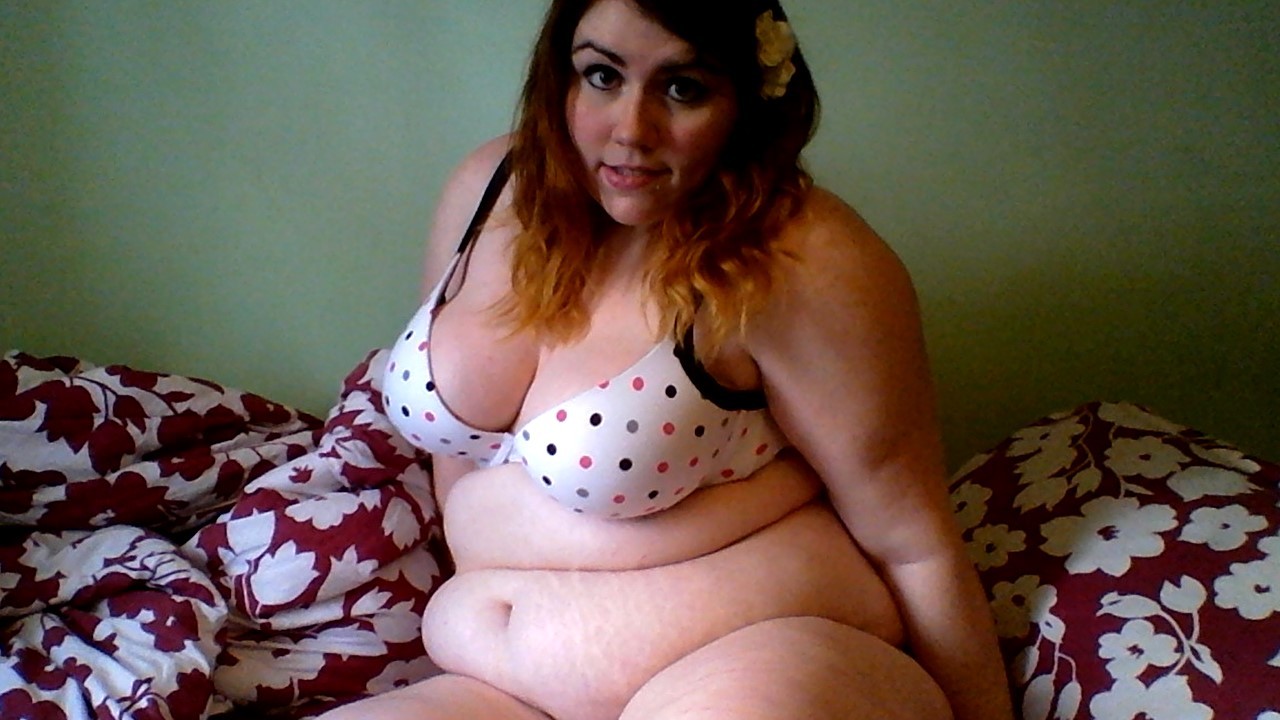 deliciouslymonnyme:  pigglett1963:  she be gorgeous   tdevil:pigglett1963:she be
