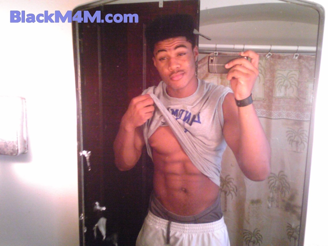 black-dicks-r-us:  www.BlackM4M.com  FIND BLACK GAY SEX  Over 500,000 Black Gay Profiles