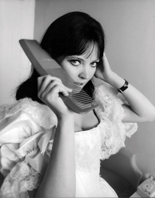 Anna Karina, 1966