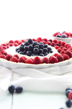 luscious-x:  4himglory:  Mixed Berry Tart