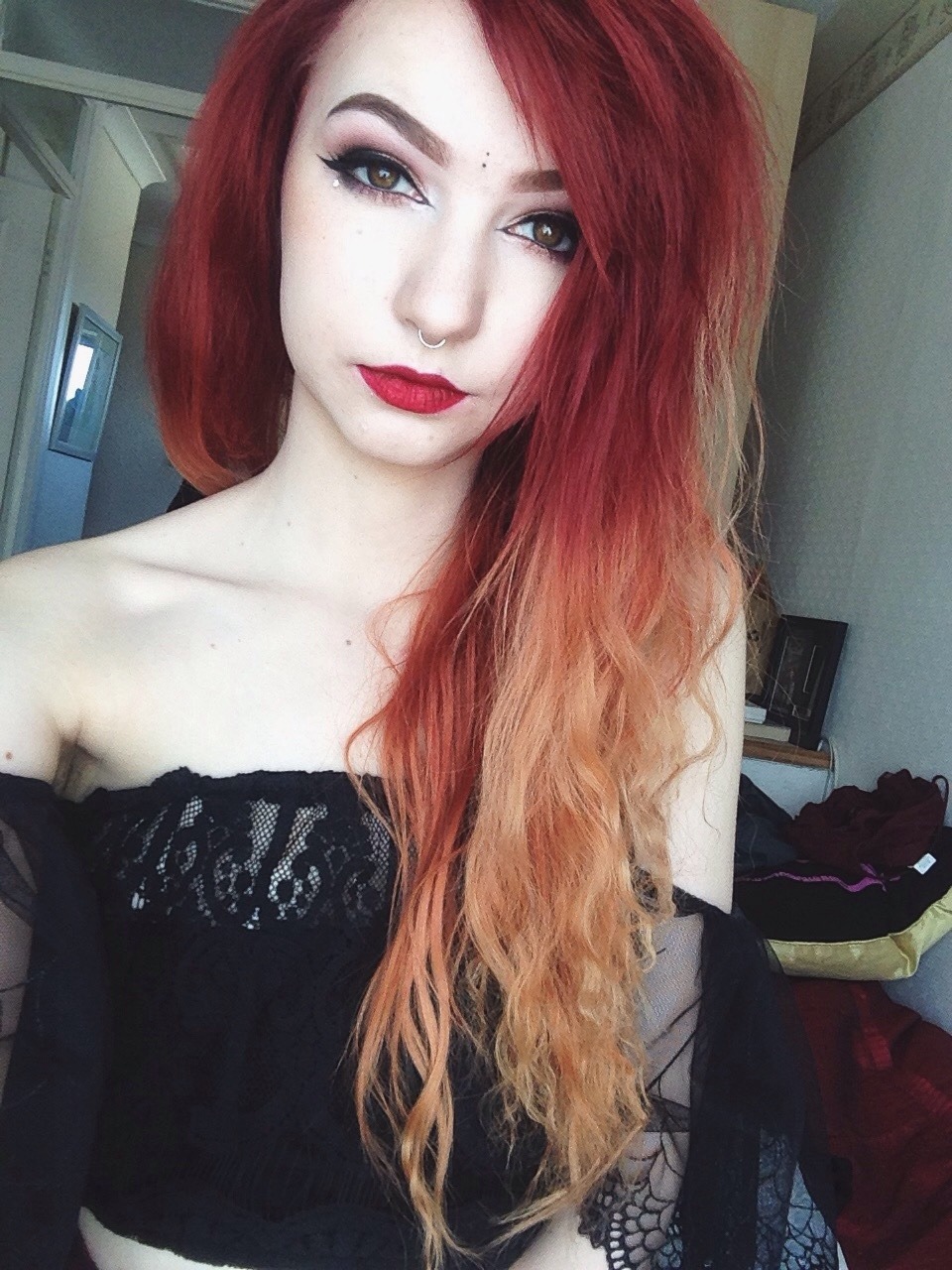 shipwreckstandard:  on my way to see Adore Delano live in London, bring it 🏁🏁