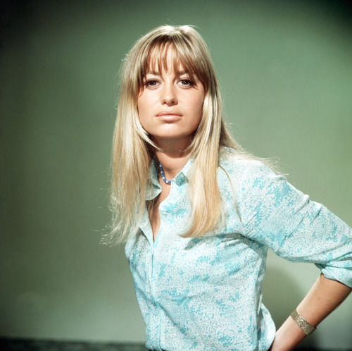 Susan George just oozing sex appeal.