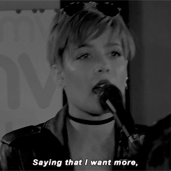 halseysongs:    Knock me out, knock me out… 