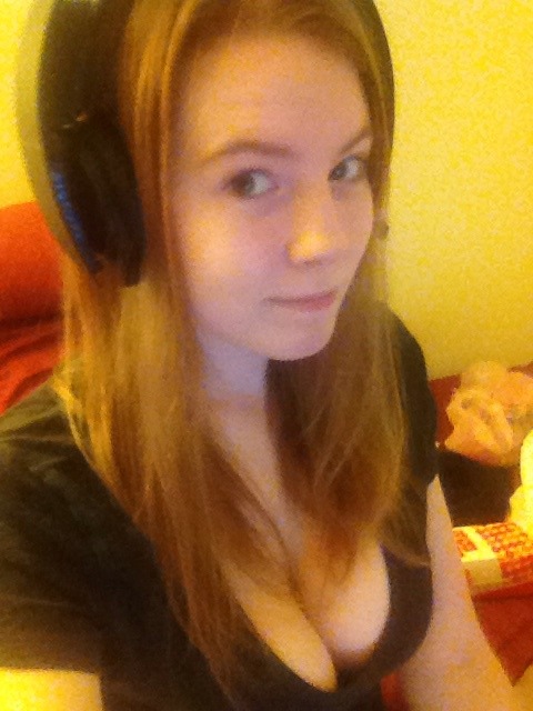 does-not-fit:  Who’s playing final fantasy 14 tonight?