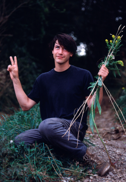 dakjohnsons:Keanu Reeves photographed by Deborah Feingold, 1989.