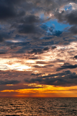 touchdisky:  Koh Kood, Thailand by Ben Cordia