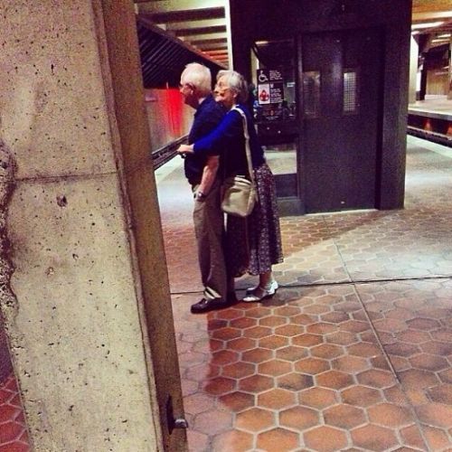 orgasmicsqueezeandpulse: unfathomablity: isthatshakie: beben-eleben: Relationship Goals smpitrnal oh