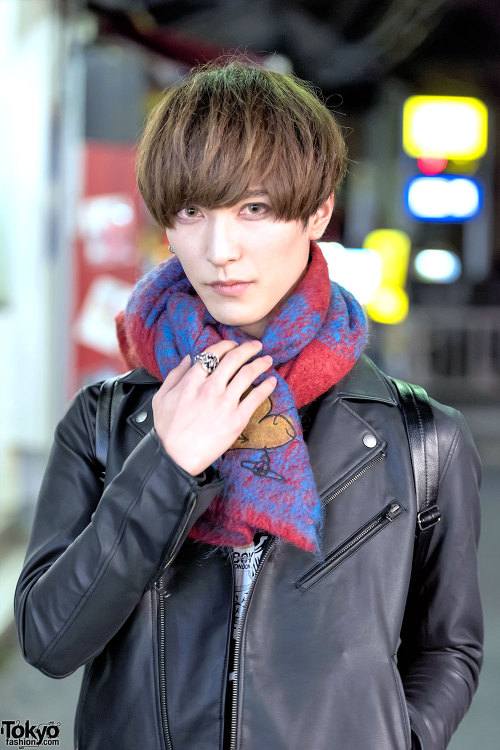 Kyon and Yukinn - both 21 - on the street in Harajuku. He’s wearing a biker jacket over a Boy 