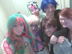 demigirlmaki:  Otakon group selfies!