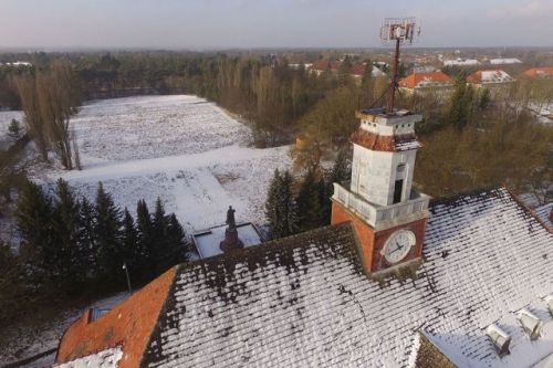 Aerial photos of the former Soviet military base at Wünsdorf (East Germany), showing the officers’ b