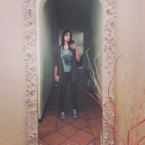 24/31 #frenfi366 #frenfi366tricia #mayselfie hotel hallways