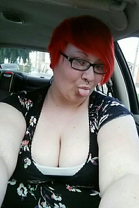 eilipaige:  I’m a redhead now, internet. 