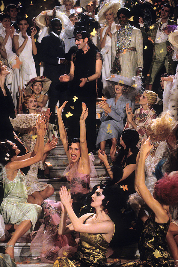 maryjopeace:JOHN GALLIANO | FINALE OF THE CHRISTIAN DIOR HAUTE COUTURE SHOW | SPRING