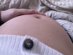 chubbybunny68:so fulljust did a soda and air bloat…. so full…. will upload parts